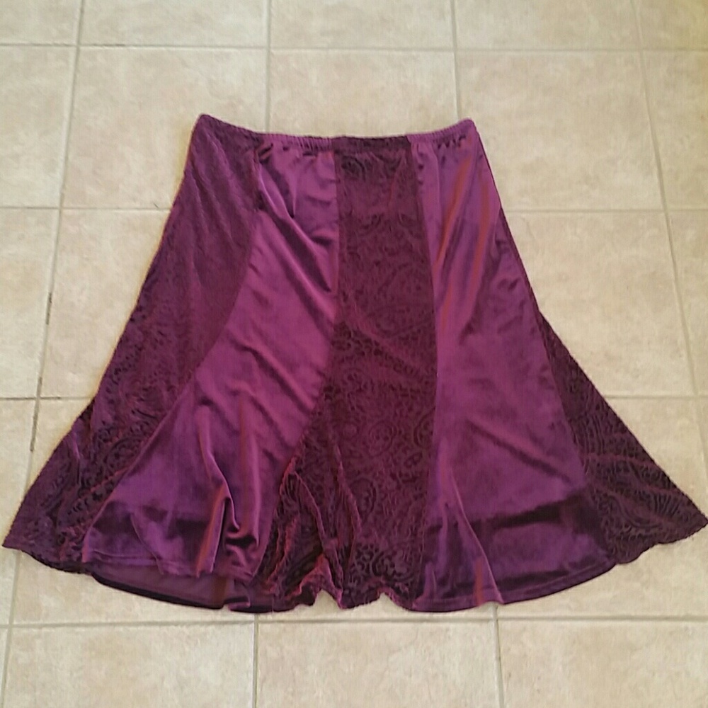 Velvet skirt - Picture 4 of 5